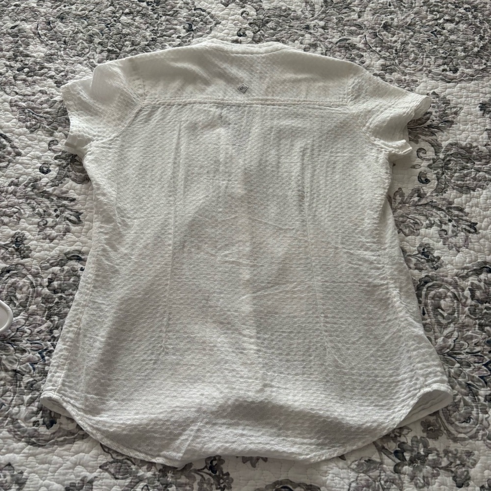Prana Women's White Pleated Button-Up Blouse. Size Small saw - Picture 8 of 10